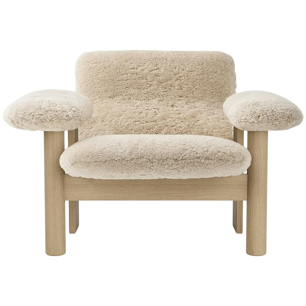 Brasilia Lenestol Lav Rygg, Eik / Sheepskin Nature v:922200 Brasilia Lenestol Lav Rygg, Eik / Sheepskin Nature v:922200